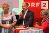 v.l.: Aimée Klein (ORF), LR Max Hiegelsberger und HRin Mag.a Maria-Theresia Wirtl (Genussland Oberösterreich)