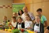 Landesrat Max Hiegelsberger kocht mit Kids an der LWBFS Mistelbach