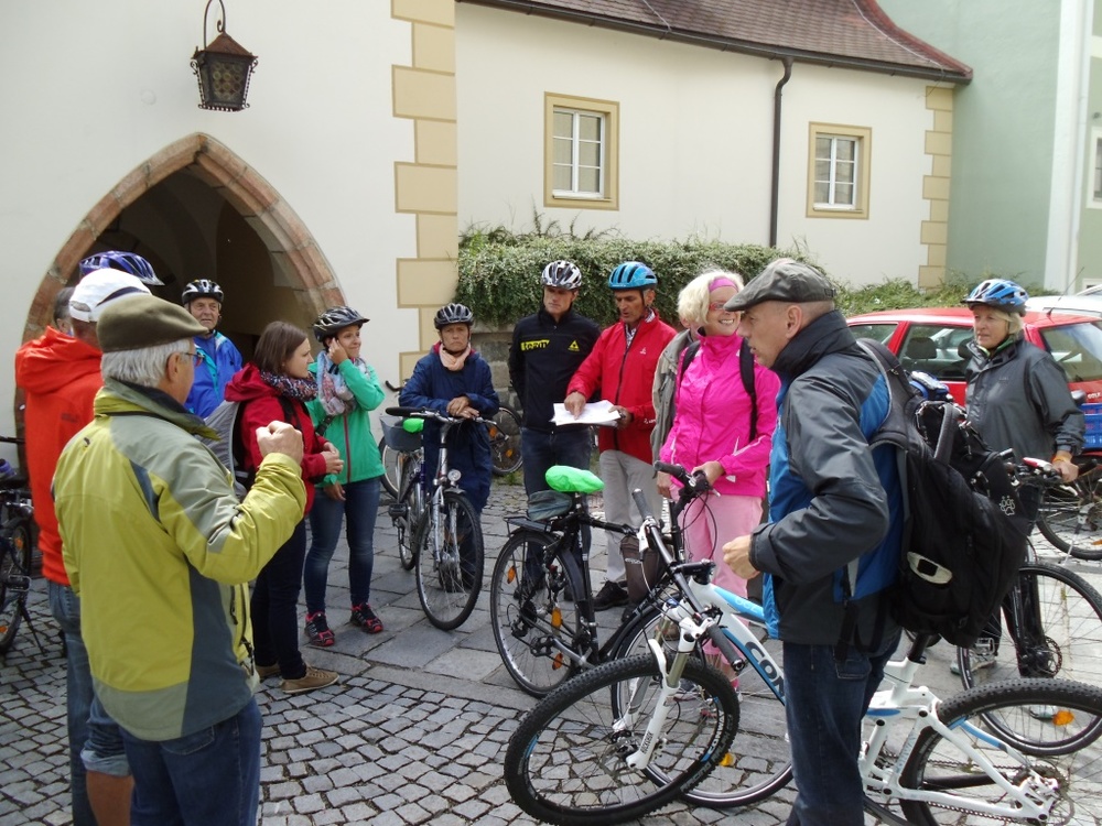 Bild vergrößern: Beim Radlokalaugenschein Beim Radlokalaugenschein