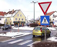 Kreisverkehr - Schutzweg (Foto: Ing. Lehner Christoph) 