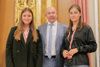 Schülerinnen der Business Academy Linz-Auhof  mit Landtagspräsident Max Hiegelsberger