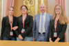 Schülerinnen der Business Academy Linz-Auhof mit Landtagspräsident Max Hiegelsberger
