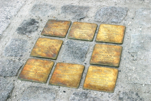 Stolpersteine am NS-Arbeitslager Weyer