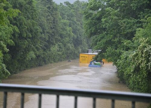 Überflutende Straße