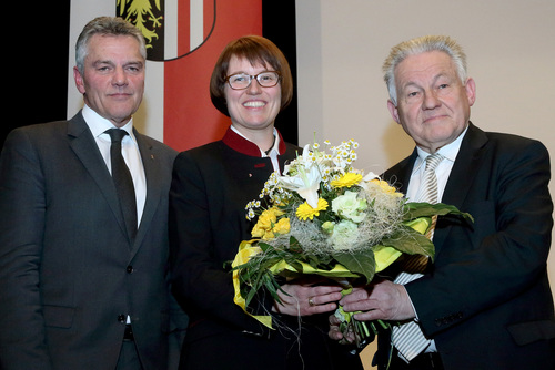 Landesamtsdirektor Dr. Erich Watzl, Bezirkshauptfrau Mag.a Yvonne Weidenholzer, LH Dr. Josef Pühringer