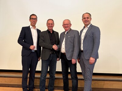 BH Dr. Florian Kolmhofer, Bürgermeister Roland Wohlmuth, Bürgermeister Alois Stadler, Gemeindebundpräsident Christian Mader