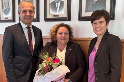 Landtagsabgeordneter Bürgermeister Christian Mader, Bürgermeisterin Annemarie Wolfsjäger, Bezirshauptfrau Dr. Barbara Spöck