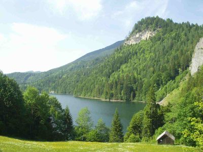 Der Schwarzensee wird zur Energiegewinnung genuzt 