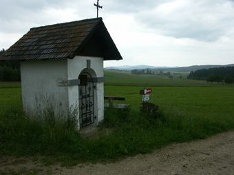 Bauernkriegsdenkmal bei Hinterkönigschlag, Blick gegen Miesenbach; 10.6.2005 