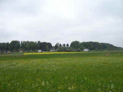 Siedlung am Talrand bzw. an der Terrassenkante im Engelbachtal (Wagenham)