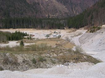 Schottergrube im südlichen Almtal bei Heckenau 