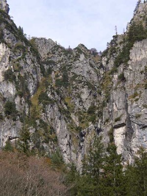 Felswand, Oberlaussa