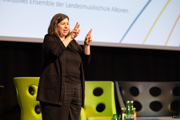 Monitoringausschuss Gebärdendolmetsch