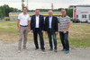 Bgm. Paul Freund, LR Günther Steinkellner, GV Reinhard Waizenauer und GV Manfred Gahbauer beim Betriebsbaugebiet in Laufenbach.