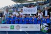 LH-Stv. Dr. Michael Strugl und die Linzer Sportstadträtin Karin Hörzing eröffneten am Freitag die Kindergarten-Olympiade und feuerten die Kindergartenkinder beim Einzug an – am Foto mit den Kindern des Kindergartens Allerheiligen.