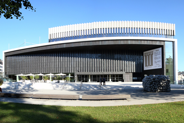 Außenaufnahme Musiktheater Linz