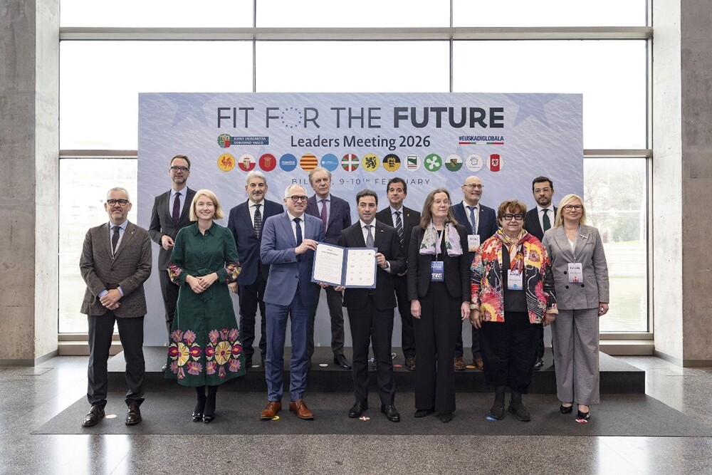 LH-Stv. Haberlander (1.R., 2.v.l.) im Kreise der Delegierten 