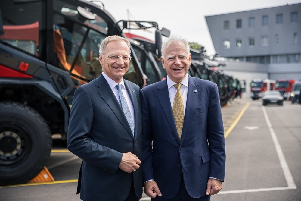 LH Stelzer begrüßt Gouverneur Walz in Leonding 
