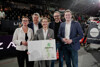 Frauenstadträtin Eva Schobesberger, Vizekanzler Werner Kogler, Turnierdirektorin Sandra Reichel, Klimabündnis OÖ Geschäftsführer Norbert Rainer und Umwelt- und Klima-Landesrat Stefan Kaineder bei der Übergabe der Green Event Auszeichnung am Center Court des Upper Austria Ladies im Linzer Design Center. 