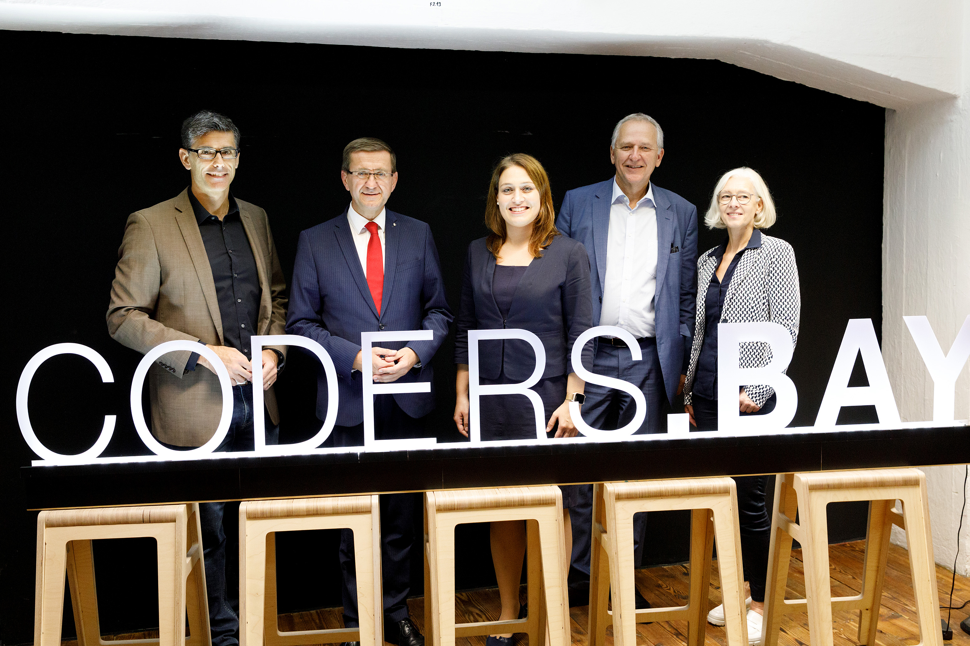 Land Oberösterreich - LR Achleitner: Programmierschmiede Coders.Bay ...