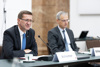 v.l.: Wirtschafts- und Energie-Landesrat Markus Achleitner und Dr. Wolfgang Urbantschitsch, Vorstand des Energieregulators E-Control.