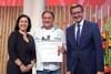 v.l.: Stefanie Christina Huber (Sparkasse OÖ), Thermowhite-Chef Alois Edler, Wirtschafts-Landesrat Markus Achleitner