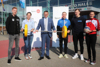 v.l. Thomas Reifeltshammer, sportlicher Leiter der SV Ried, Seglerin Lisa Farthofer, Wirtschafts- und Sport-Landesrat Markus Achleitner, Kunstturner Severin Kranzlmüller, Handballspieler Lucijan Fizuleto und Faustballerin Katharina Lackinger