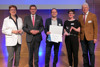 Auszeichnung für das Siegerprojekt von ecop Technologies aus OÖ in der Kategorie „Tech Solution“ –  Theresia Vogel (Klima- und Energiefonds), Wirtschafts- und Energie-Landesrat Markus Achleitner, Gewinner Bernhard Adler (ecop), Henriette Spyra (BMK) und Klaus Pseiner (FFG).