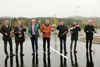 Direktor Dipl.-Ing. Martin Pöcheim, Geschäftsführer der Schiene OÖ GmbH, Dipl.-Ing. Herbert Kubasta, Freistadts Bürgermeister Christian Gratzl, Landesrat für Infrastruktur und Mobilität Mag. Günther Steinkellner, Stadtrat Mag. Rainer Widman, Stadtrat Mag. Harald Schuh und der Leiter der Abteilung Straßenneubau und -erhaltung Dipl.-Ing. Christian Dick mit den durchschnittenen Bändern bei der Eröffnung der Park-and-Ride-Anlage und Park-and-Drive-Anlage Freistadt Süd.