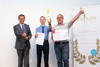 Gewinner Sonderpreis „EDISON Junior“ - v.l.: Wirtschafts-Landesrat Markus Achleitner, Philipp Rozanek, Johannes Weishäupl.