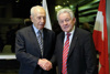 LH Dr. Pühringer mit Friedensnobelpreisträger Shimon Peres