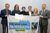 v.l.: Landesrat Rudi Anschober, Stadtrat Karl Vesely (Schwanenstadt), Stadträtin Mag. Doris Staudinger (Schwanenstadt), Maria Ebner, MA (Fairtrade Österreich), Ulrike Singer (Klimabündnis), Landeshauptmann Mag. Thomas Stelzer