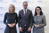 v.l.: Landesrätin Mag.a Christine Haberlander, VKB-Generaldirektor Mag. Christoph Wurm und stv. Vorsitzende „Frauen im Trend“ Dr.in Herta Neiss.
