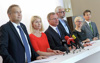 v.l.: Rektor Dr. Meinhard Lukas, Landesrätin Mag.a Christine Haberlander, Landeshauptmann Mag. Thomas Stelzer, Landeshauptmann-Stv. Dr. Michael Strugl, WKOÖ-Präsidentin Mag.a Doris Hummer und IV OÖ-Vizepräsident DI F. Peter Mitterbauer