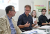 v.l.: Dr. Gerhard Wotawa, Landesrat Rudi Anschober, Katharina Weissenböck (Fridays For Future), Bjarne Kirchmair (Fridays For Future)