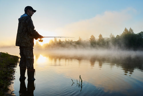 See mit einem Angler