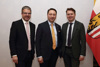 Wohnbauref. LH-Stv. Dr. Manfred Haimbuchner, Mag. Robert Oberleitner, GBV-Obm., und DI Stefan Hutter, GBV Obm.-Stv.