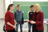 LH-Stellvertreterin Christine Haberlander nahm selbst an einem Projekt der Schülerinnen und Schüler des b[r]g Enns teil.