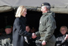 LH-Stellvertreterin Christine Haberlander und Militärkommandant Brigadier Dieter Muhr.