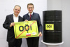 Wirtschafts- und Energie-Landesrat Markus Achleitner (r.) präsentierte heute gemeinsam mit DI Dr. Gerhard Dell, Geschäftsführer OÖ Energiesparverband,(l.) die neue Kampagne „Ganz Oberösterreich sagt Adieu Öl – Jetzt raus mit der Ölheizung“
