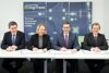 Besiegelten den Einstieg der Magna-Tochter Engineering Center Steyr bei der DigiTrans GmbH - v. li.: Werner Dantendorfer (Magna Powertrain), DigiTrans-Geschäftsführerin Eva Tatschl-Unterberger, Wirtschafts-und Forschungs-Landesrat Markus Achleitner, Gerhard Papitsch (Magna Powertrain)