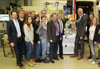 3.v.r. Wirtschafts-Landesrat Dr. Michael Strugl, 4.v.r. FH OÖ-Geschäftsführer Dr. Gerald Reisinger, 5.v.r. Dekan FH-Prof. Dr. Günther Hendorfer mit Studierenden