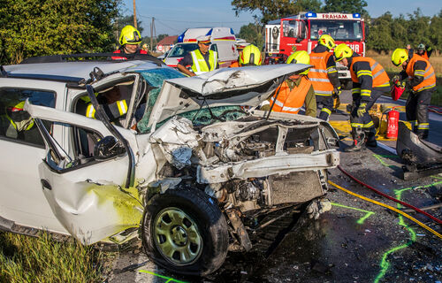 Ein technischer Einsatz der FF Fraham nach einem Autounfall.