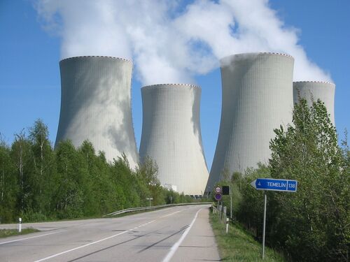 Kühltürme des Atomkraftwerkes Temelin