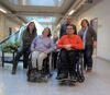 Sechs KI-I-Mitarbeiterinnen und Mitarbeiter, zwei davon in einem Rollstuhl (Archivfoto 2019)