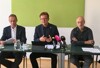 v.l.: Klaus Reingruber (Meteorologe Blue Sky Wetteranalysen), Klimaschutzlandesrat Rudi Anschober, Andreas Drack (Klimaschutz-Beauftragter des Landes OÖ)