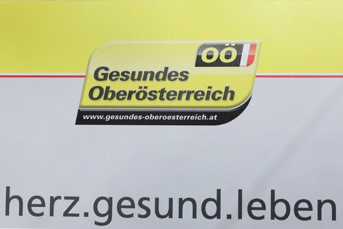 Folder mit der Aufschrift: Gesundes Oberösterreich – „herz.gesund.leben“