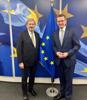 Arbeitsgespräch in Brüssel - v.l.: EU-Kommissar Johannes Hahn und Wirtschafts- und Energie-Landesrat Markus Achleitner.
