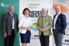 Johann Hosner, Michaela Langer-Weninger, Landesrat Max Hiegelsberger und Helmut Slezak stehen nebeneinander vor Rollplakaten mit Beschriftung Landwirtschaftskammer Oberösterreich, Rieder Messe, Landwirtschaft, Austro Tier, Herbstmesse, Volksfest