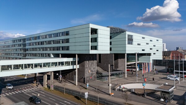 Blick auf das Landesdienstleistungszentrum in Linz